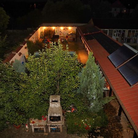 Pensiunea Giovani Târgu Jiu Exterior foto