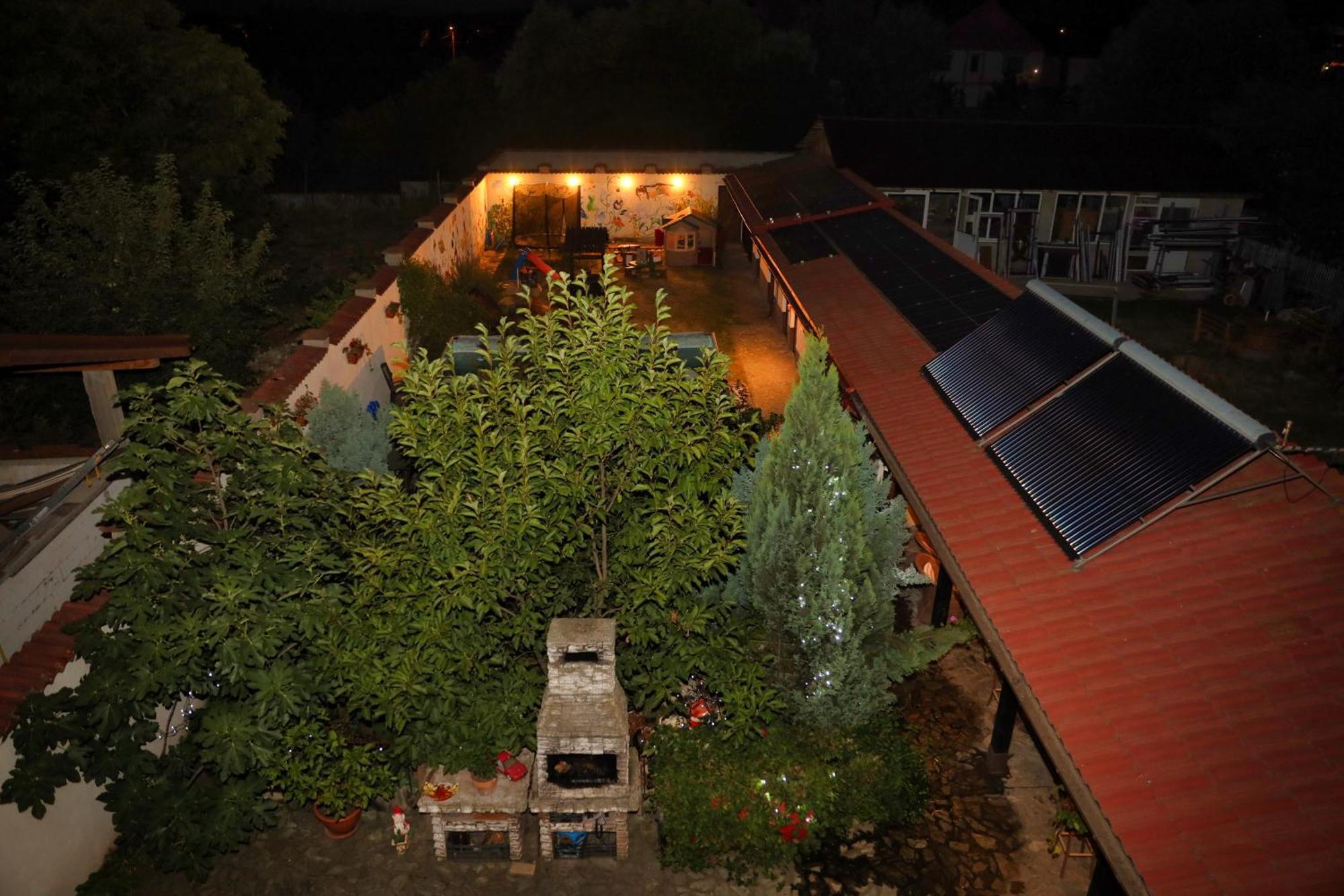 Pensiunea Giovani Târgu Jiu Exterior foto